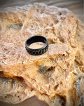 Men’s black band chain ring
