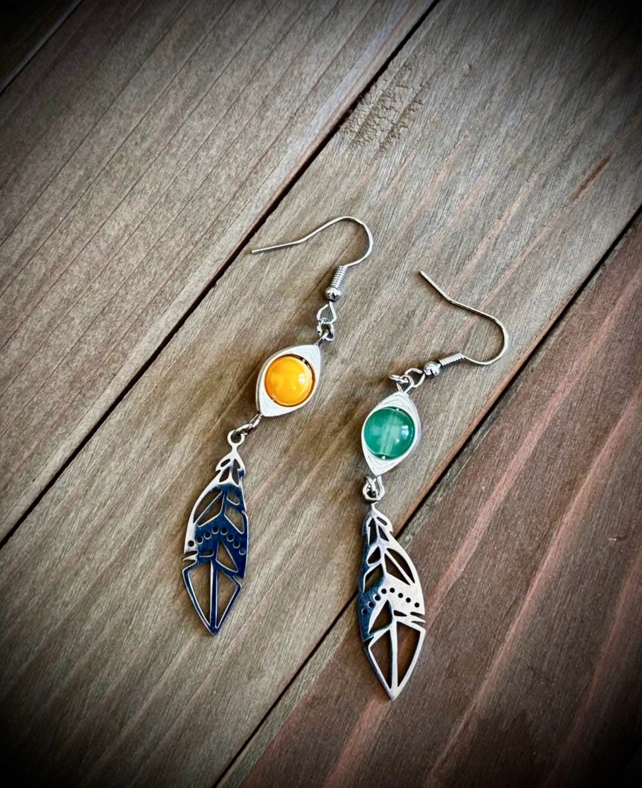 Silver feather stones: drop earrings