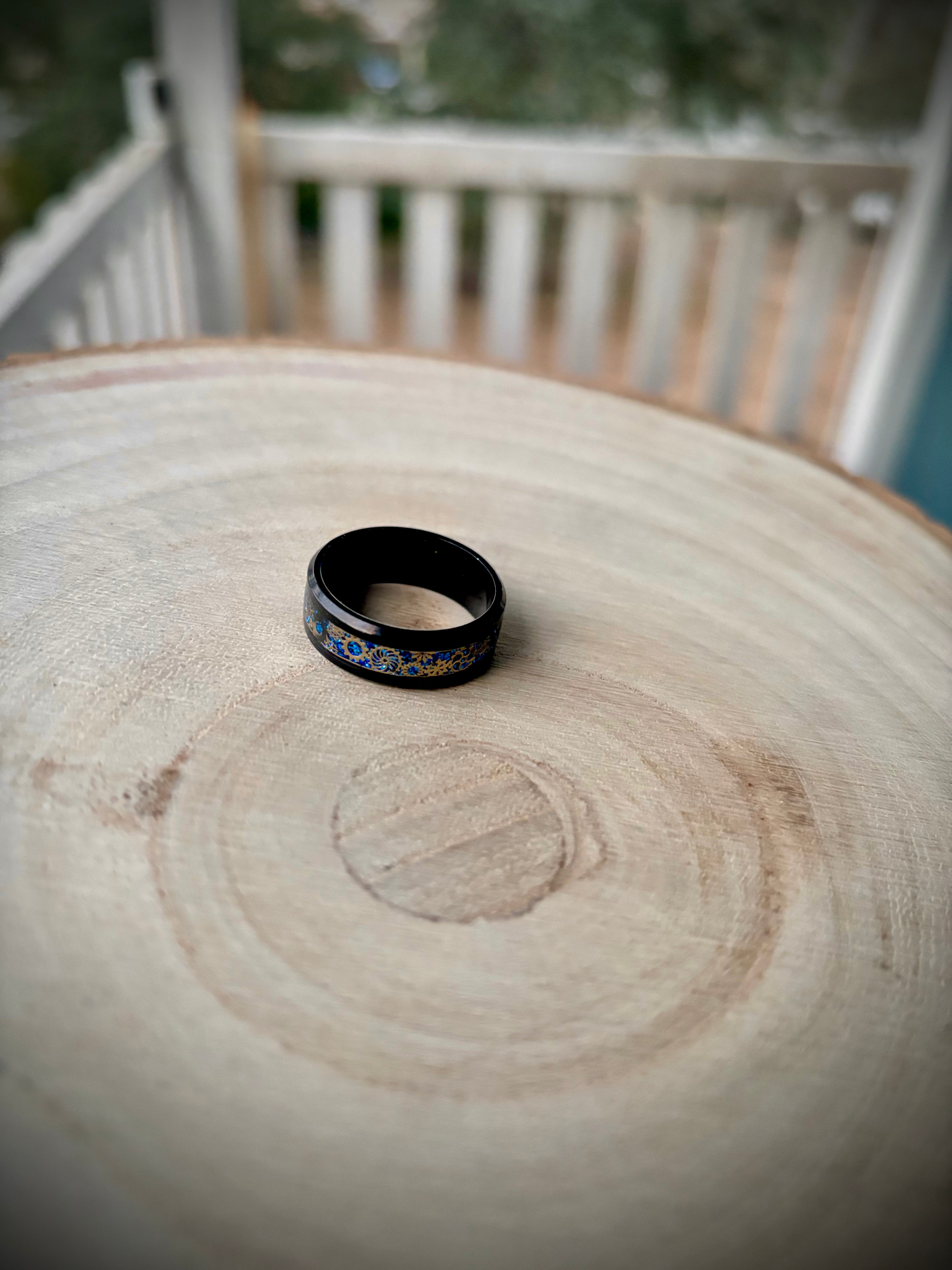 Black band ring with blue/gold inlay
