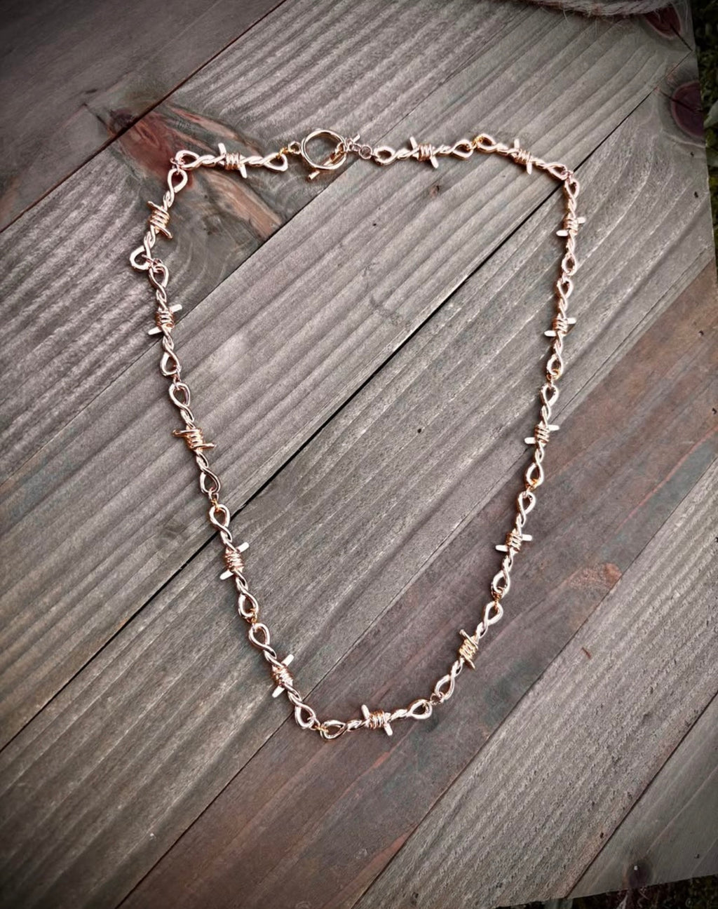 Golden alloy Barbed wire necklace