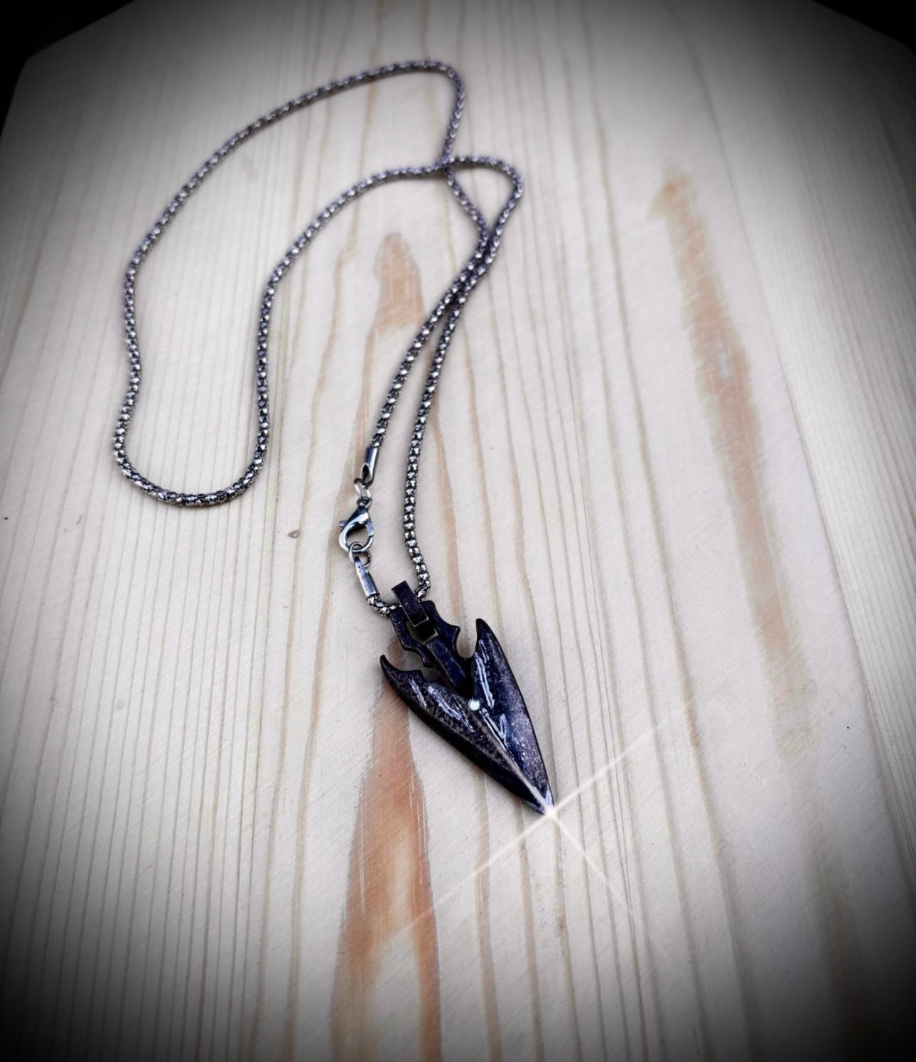 Men’s dark steel arrowhead necklace