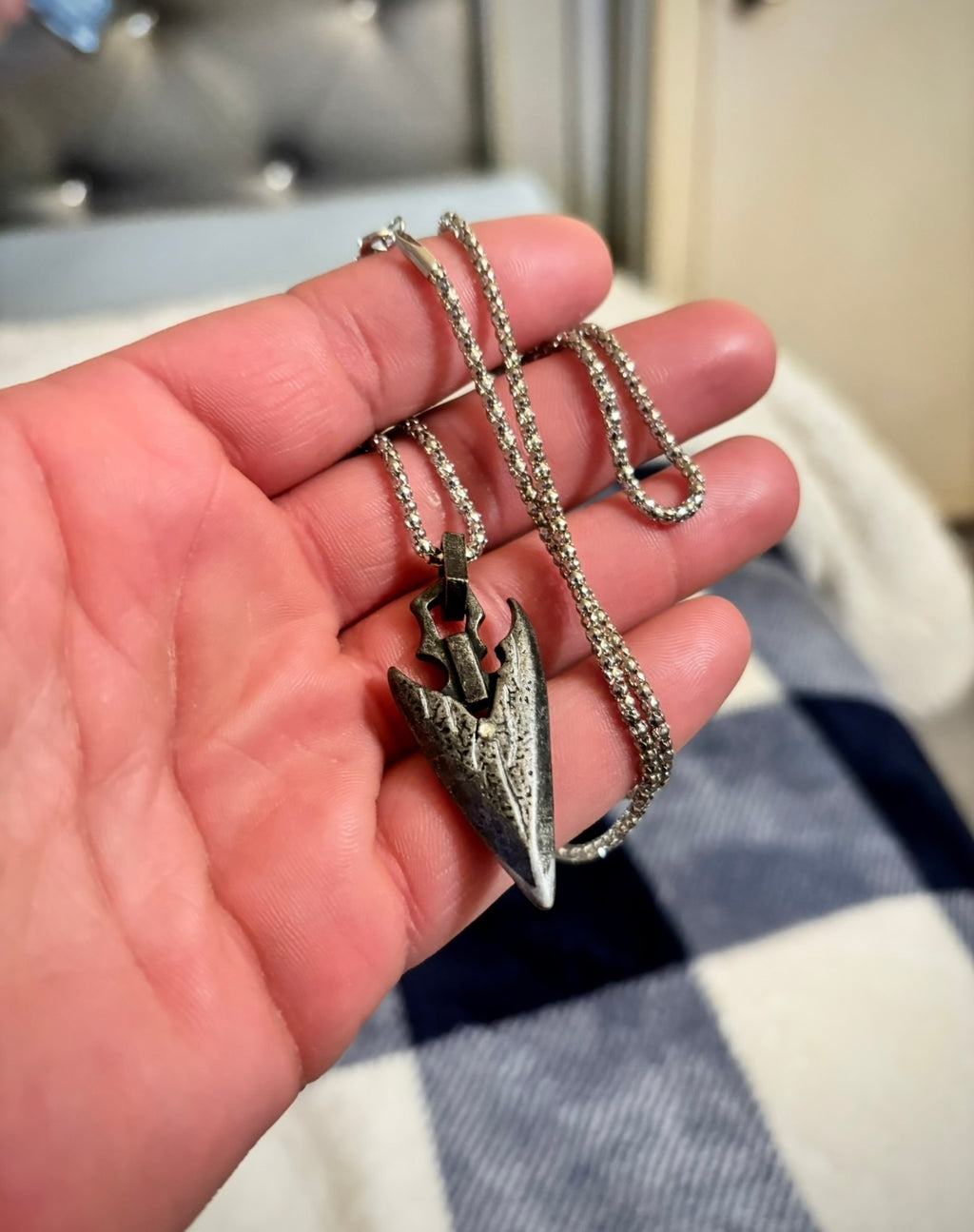 Men’s dark steel arrowhead necklace