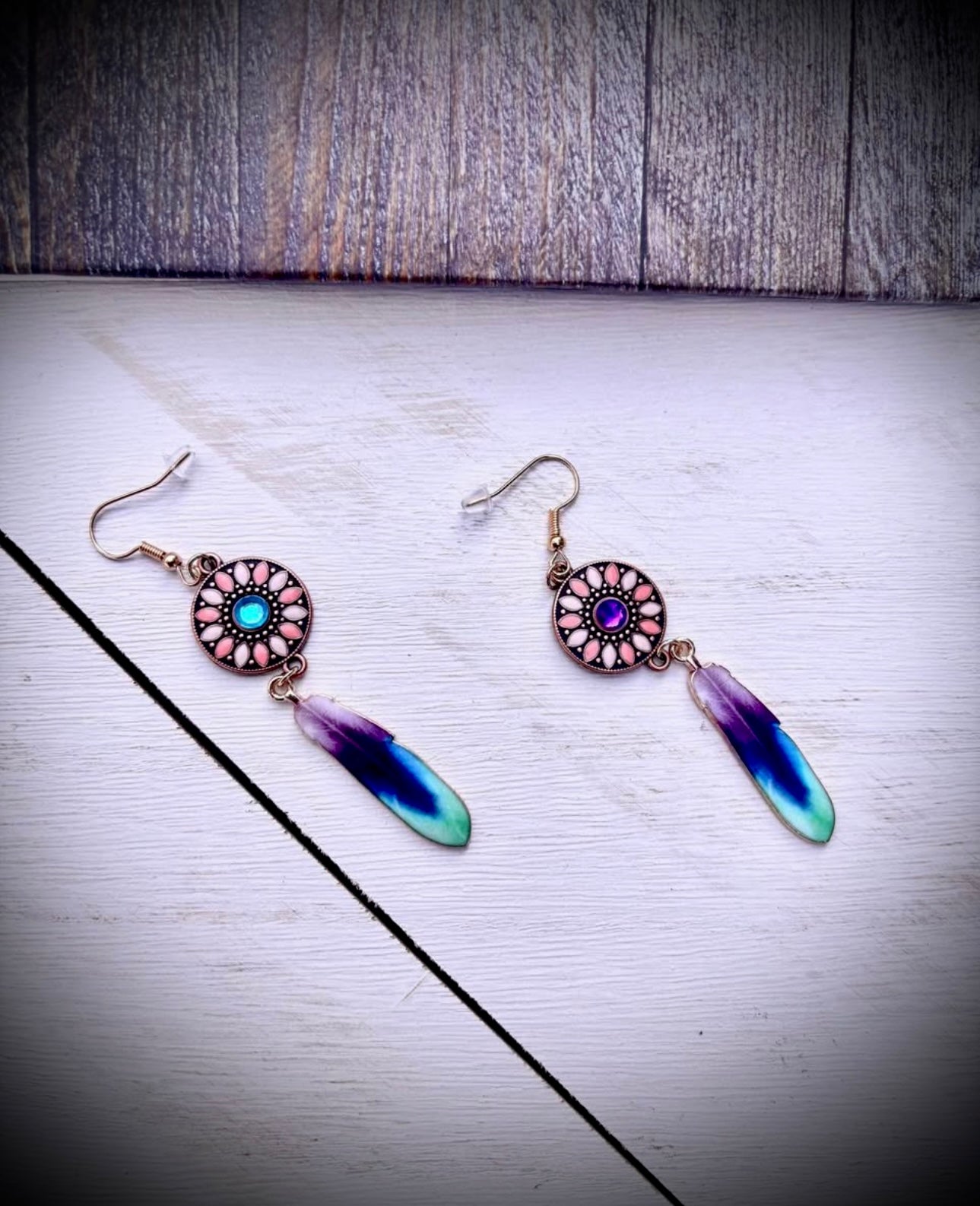 Majestic feather dro earrings, blue