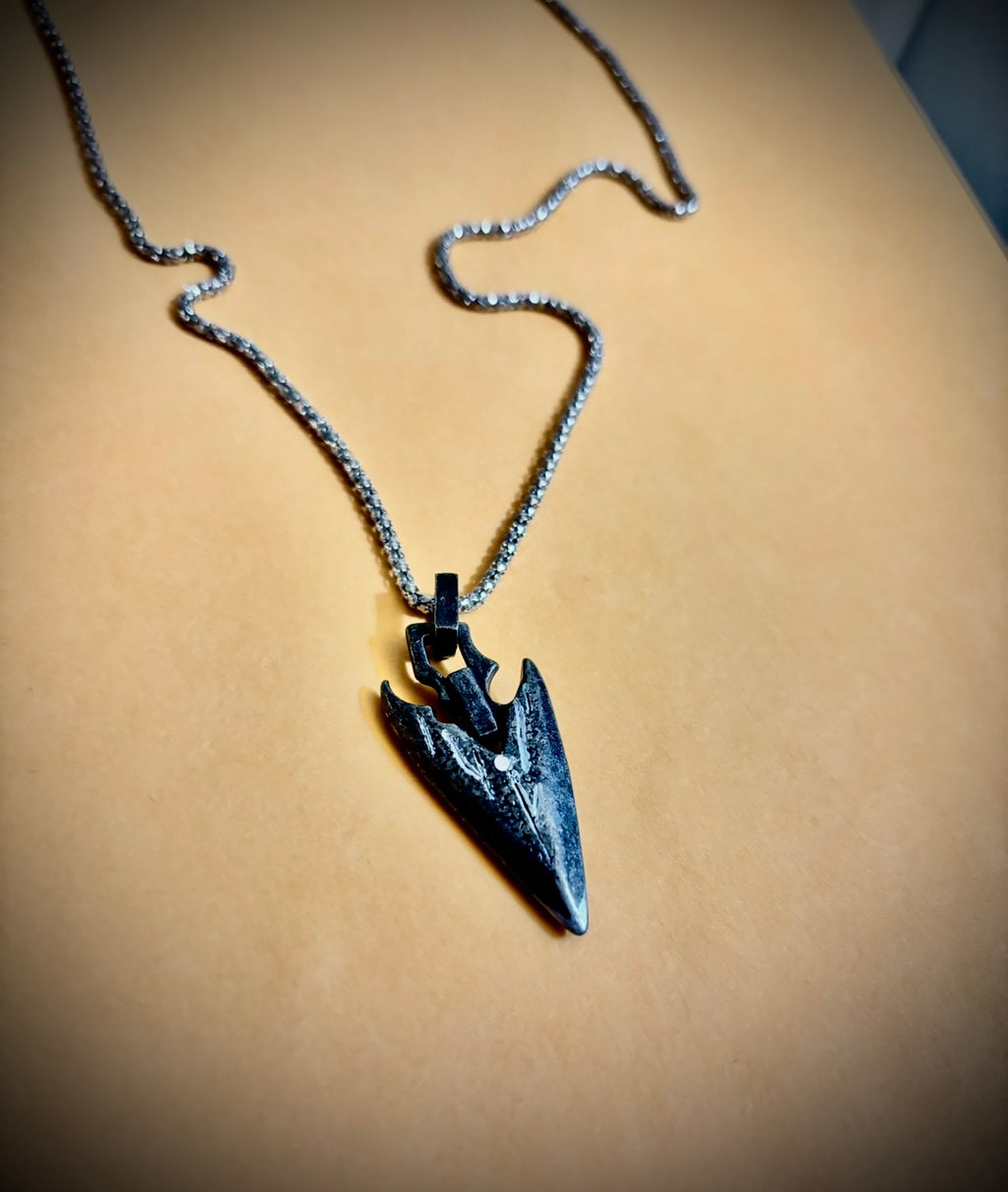 Men’s dark steel arrowhead necklace