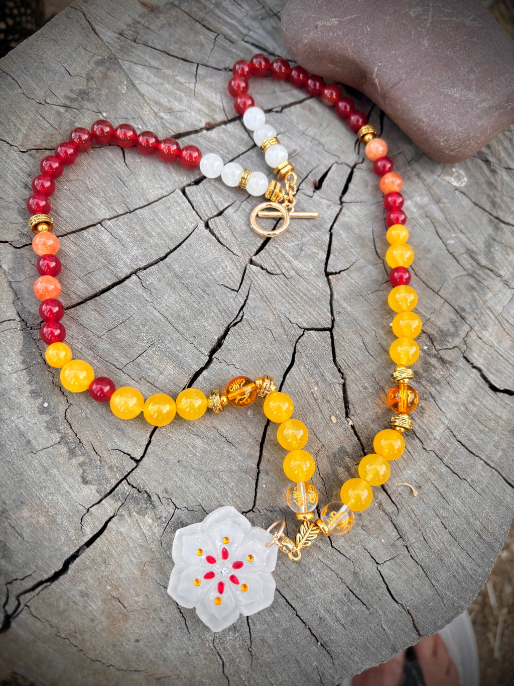 Chinese style Beaded Necklace with Flower Pendant