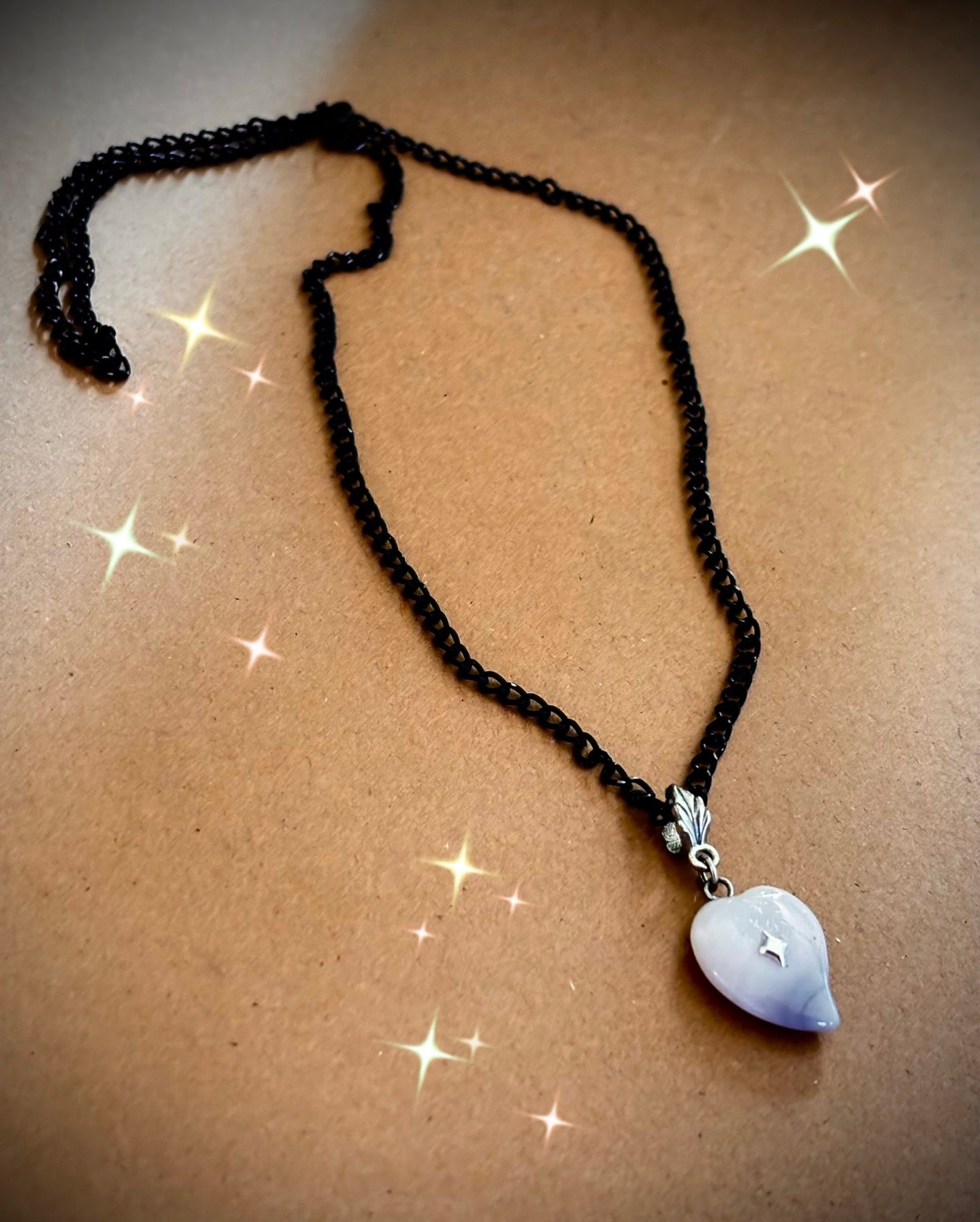 Black Chain stone Leaf necklace