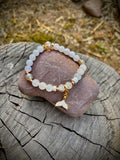 White crackle stone and Whale Tail