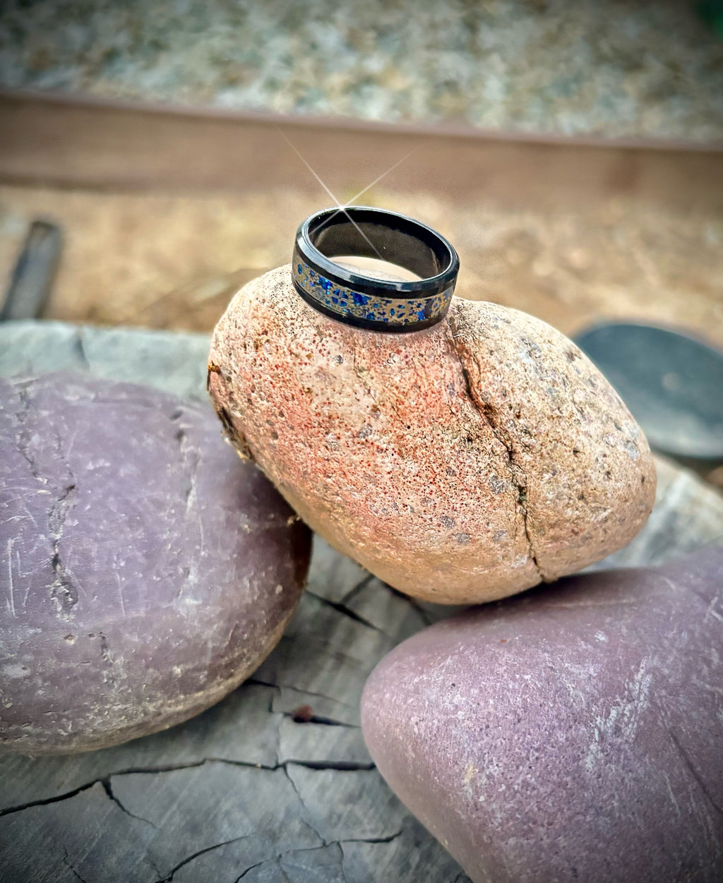 Black band ring with blue/gold inlay